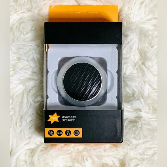 New wireless mini speaker, Silver - Picture 1 of 11